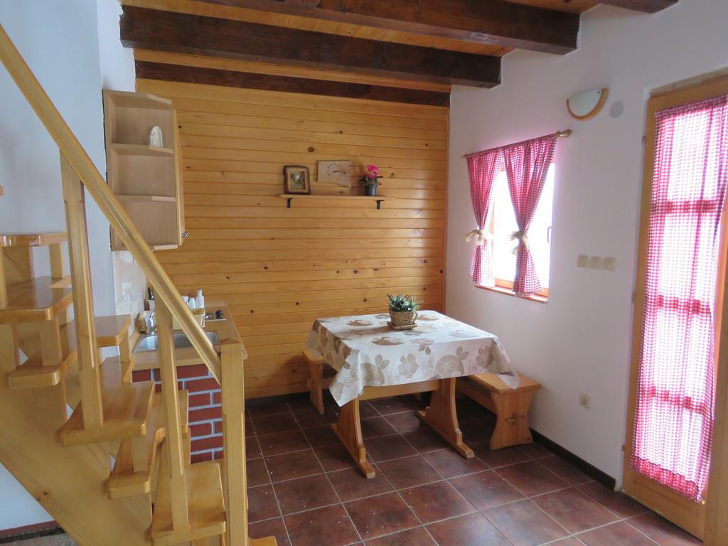 Guesthouse Stefanac Оточац Экстерьер фото