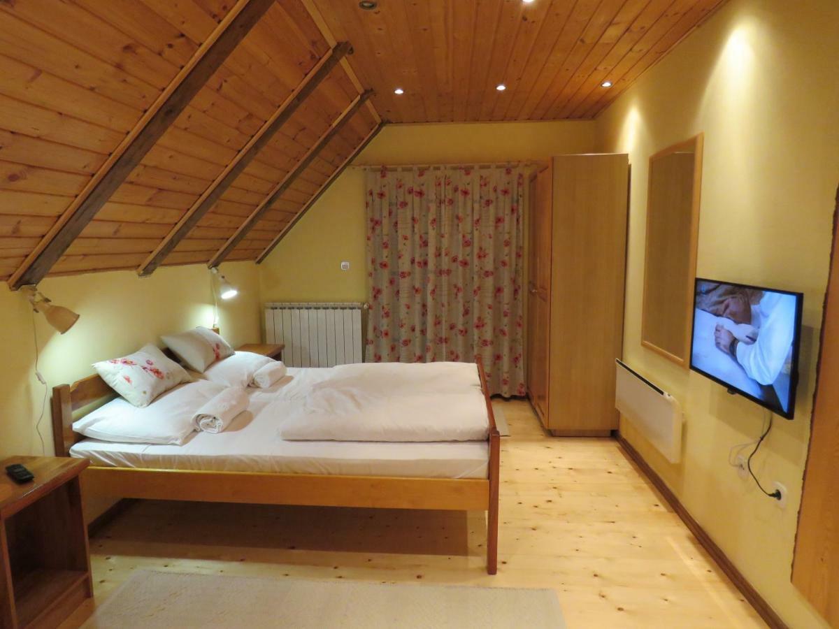 Guesthouse Stefanac Оточац Экстерьер фото