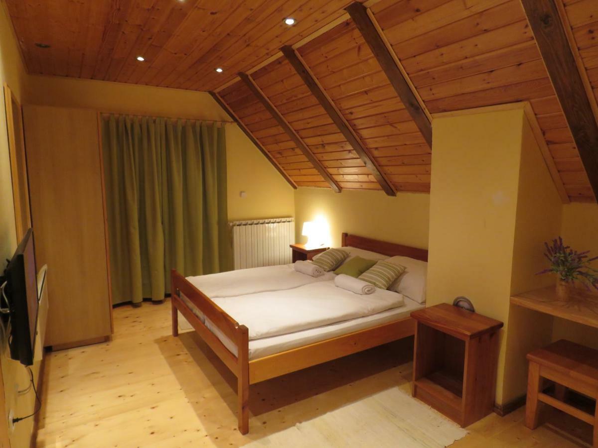 Guesthouse Stefanac Оточац Экстерьер фото
