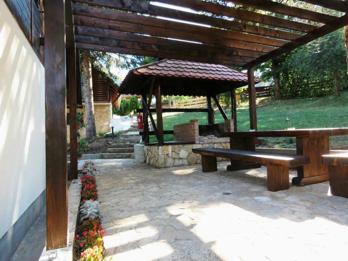 Guesthouse Stefanac Оточац Экстерьер фото